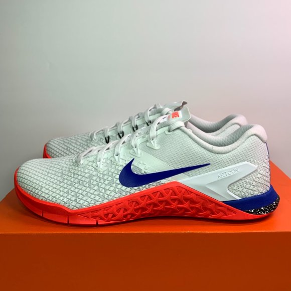 red nike metcon 4